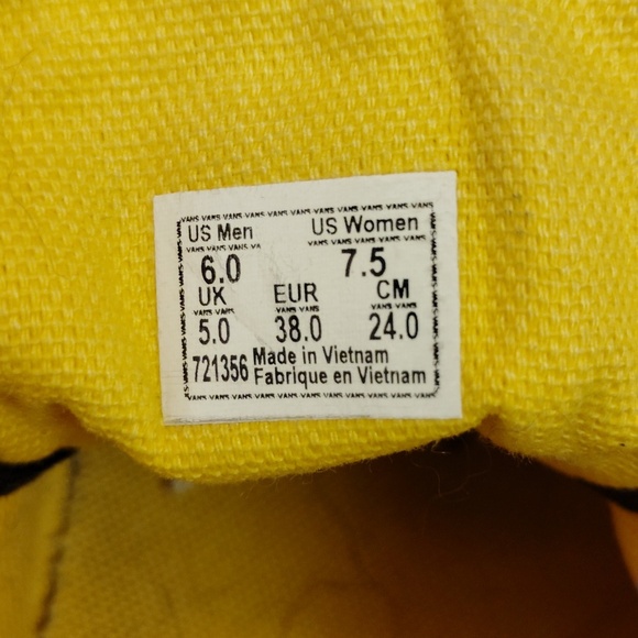 Unisex**Vans Adult Black and Yellow Checkered Sneakers - Picture 8 of 8